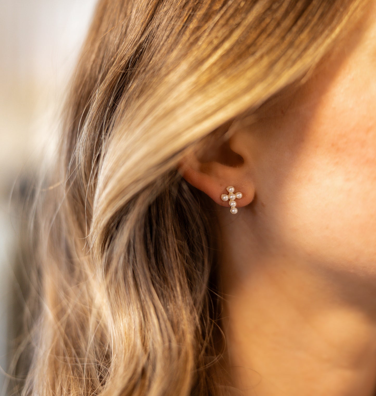 Cruz Mini Pearl Stud Earrings